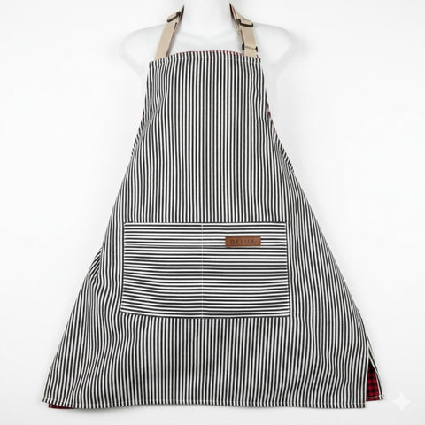 Striped Apron (76 × 69 cm)